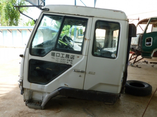 แสงฟ้าเต้นรถ///ขายหัวเก๋งเก่าญี่ปุ่น FUSO-527 ตาเหลี่ยม สภาพสวย