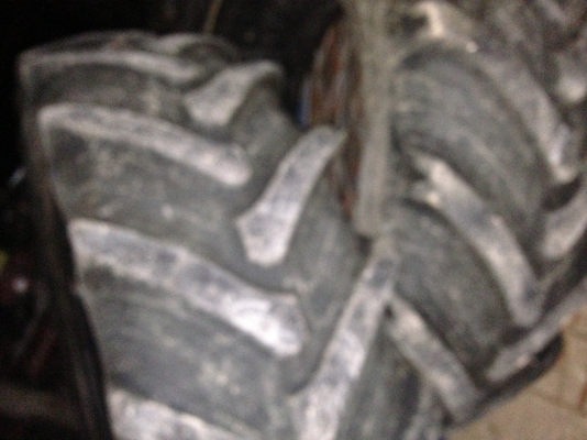 ขายยางหลังฟอร์ด