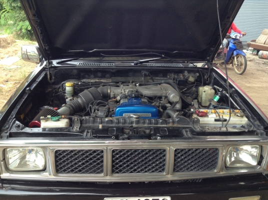 รถ big m 4ประตู วางเครื่องJ ติดแก็สหน้าใช้