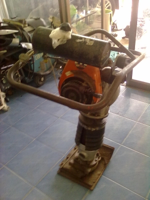 เครื่องตบดิน ยี่ห้อ MAKISA (มากิซ่า) ของประเทศญี่ปุ่น