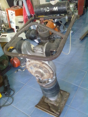 เครื่องตบดิน ยี่ห้อ MAKISA (มากิซ่า) ของประเทศญี่ปุ่น เครื่องตบดิน ยี่ห้อ MAKISA (มากิซ่า) ของประเทศญี่ปุ่น