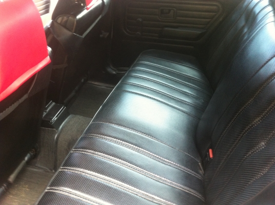 BMW 316i สีขาว