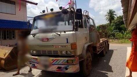 รถฮีโน่ 10 ล้อ F18 ท้ายลาด 187 แรงม้า  สนใจติดต่อ 081 - 6079515