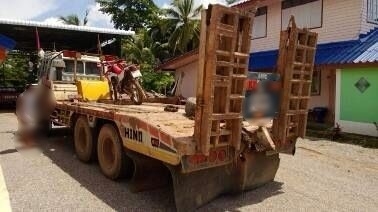 รถฮีโน่ 10 ล้อ F18 ท้ายลาด 187 แรงม้า สนใจติดต่อ 081 - 6079515 รถฮีโน่ 10 ล้อ F18 ท้ายลาด 187 แรงม้า สนใจติดต่อ 081 - 6079515