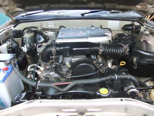 Toyota 2.5cab 4wd เครื่องยนต์ D4D ปี 2003 จด กพ. 2004