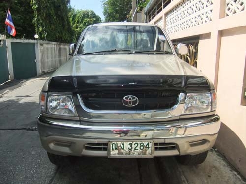 Toyota 2.5cab 4wd เครื่องยนต์ D4D ปี 2003 จด กพ. 2004