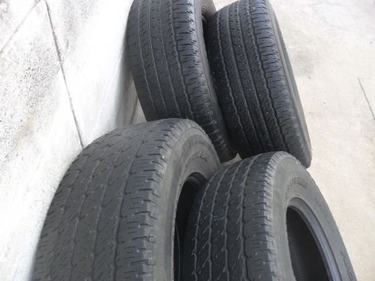 ยาง 245/70R16 สวยๆ 4 เส้น ราคา 2400 บาท