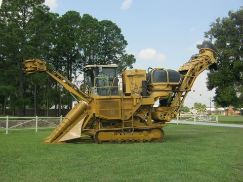 รถตัดอ้อยมือสอง Cameco 04 ล้อยาง จากลุยซ์เซียน่า 6,800,000 บาทเท่านั้น