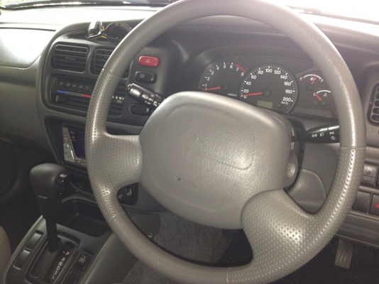 Suzuki grand vitara xl-7 วิ่งน้อยไมล์แท้ Suzuki grand vitara xl-7 วิ่งน้อยไมล์แท้