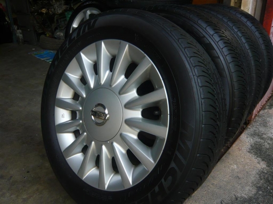 ล้อแม็กซ์นิสสัน นีโอ 4รู114 สภาพสวย พร้อมยาง