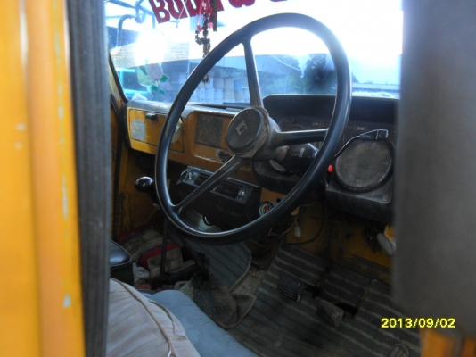 ขายรถหกล้อดั้มหัวยาว