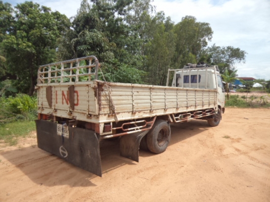 ขายรถ6ล้อฮีโน่FCปี40ของแท้เครื่อง120แรง ยาว5.50 รถสภาพสวยเดิมๆพร้อมใช้