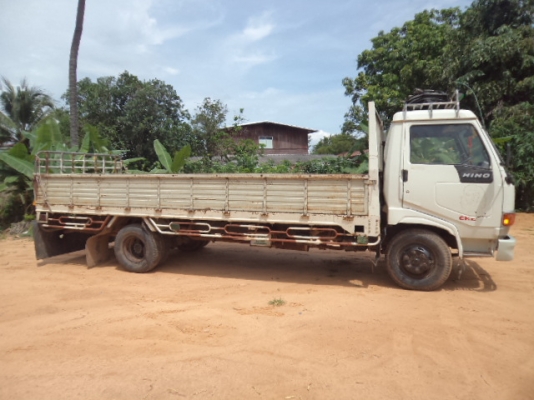 ขายรถ6ล้อฮีโน่FCปี40ของแท้เครื่อง120แรง ยาว5.50 รถสภาพสวยเดิมๆพร้อมใช้