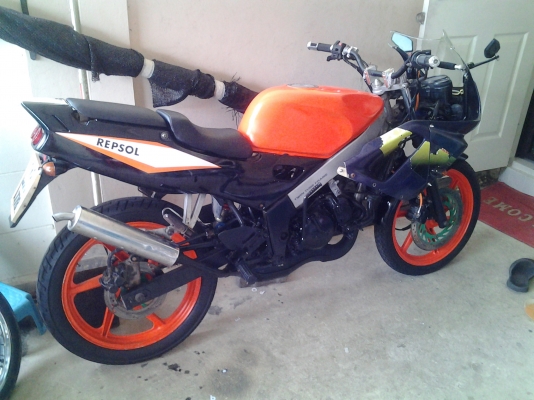 ขาย 11500 หรือแลกบิ๊กไบค์ Nsr 150 แรงๆทะเบียนแท้พร้อมชุดโอน ขาย 11500 หรือแลกบิ๊กไบค์ Nsr 150 แรงๆทะเบียนแท้พร้อมชุดโอน