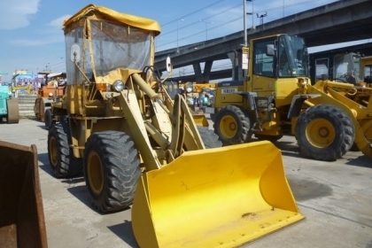 ลดสุดๆ รถเก่านำเข้าจาก ญี่ปุ่น รถตักล้อยาง WHEEL LOADER KOMATSU 507 S/N 52065 สภาพดีมาก พร้อมใช้งานขายเพียง 580,000 บาทเท่านั่น
