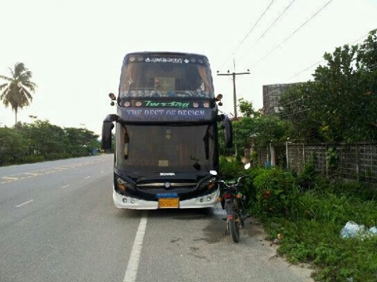 ขายรถทัวร์ 8ล้อ  เครื่องยนต์ &amp; แชสซีส์ SCANIA 124