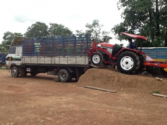 ยันร์ม่า EF453 T 4 WD 2 เพลา พร้อมใบมีดดันหน้า พร้อมใช้งาน