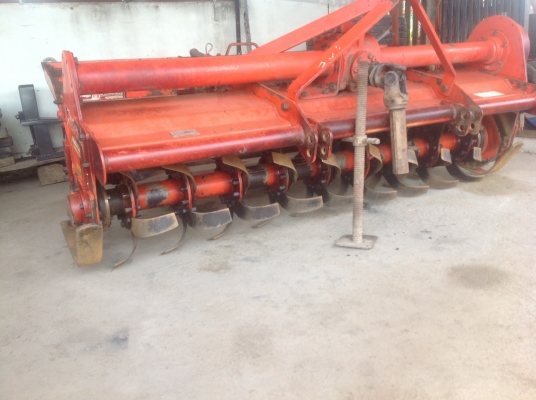 ปัญญาแทรคเตอร์มาแล้ว...นางฟ้า ครับ คูโบต้า L4508 DI ทำงานเพียง 953 ชม. พร้อม ใบมีดคานบนรุ่นใหม่ SD180 , โรตาลี่ตราช้าง RX 180