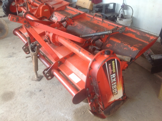 ปัญญาแทรคเตอร์มาแล้ว...นางฟ้า ครับ คูโบต้า L4508 DI ทำงานเพียง 953 ชม. พร้อม ใบมีดคานบนรุ่นใหม่ SD180 , โรตาลี่ตราช้าง RX 180