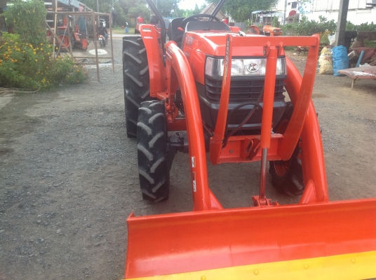 ปัญญาแทรคเตอร์มาแล้ว...นางฟ้า ครับ คูโบต้า L4508 DI ทำงานเพียง 953 ชม. พร้อม ใบมีดคานบนรุ่นใหม่ SD180 , โรตาลี่ตราช้าง RX 180