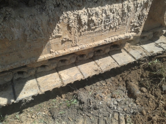 ขายด่วน KOMATSU PC100-3 สภาพพร้อมใช้งานเครื่องดีปั้มดี กำลังแรงฉีกเลี้ยวได้สบายรถสภาพสวย เอกสารใบอินวอยซ์