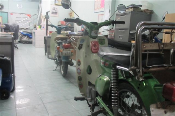 ขาย C 2 คันเครื่องเดิมและเครื่องดรีมสภาพตามรูปเลยครับ จ.ชลบุรี ขาย C 2 คันเครื่องเดิมและเครื่องดรีมสภาพตามรูปเลยครับ จ.ชลบุรี