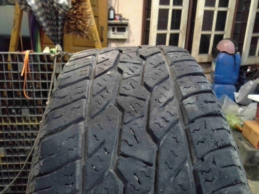 แม็กแลนโซพร้อมยางขอบขาว ขอบ 15 ถูกเอาไปใช้กัน แม็กแลนโซพร้อมยางขอบขาว ขอบ 15 ถูกเอาไปใช้กัน