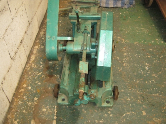 แท่นตัด WINNER 16"