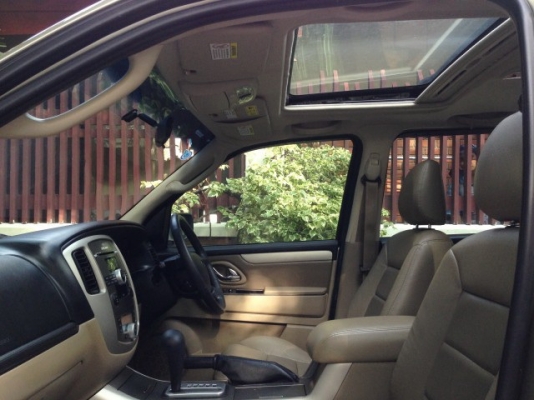 ขายรถบ้าน Ford Escape 2.3 ปี08 ท๊อปสุดในรุ่น วิ่ง29xxxสภาพพร้อมใช้ สวยมากค่ะ