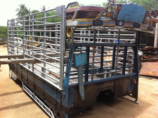 ขายกระบะยกลงจาก ISUZU NPR สภาพพร้อมใช้ ขายพร้อมโครงเหล็ก ราคาต่อรอง ขายกระบะยกลงจาก ISUZU NPR สภาพพร้อมใช้ ขายพร้อมโครงเหล็ก ราคาต่อรอง