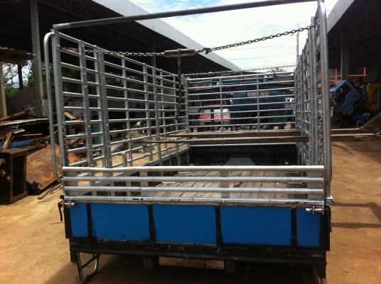 ขายกระบะยกลงจาก ISUZU NPR สภาพพร้อมใช้ ขายพร้อมโครงเหล็ก ราคาต่อรอง ขายกระบะยกลงจาก ISUZU NPR สภาพพร้อมใช้ ขายพร้อมโครงเหล็ก ราคาต่อรอง