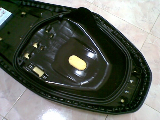 ขายเบาะhonda แท้ click combi brake 1ตัว สภาพใหม่