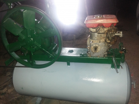 ขายปั้มลมหัวนอกตามรูป7.5แรง 25000บาท