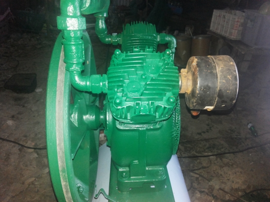 ขายปั้มลมหัวนอกตามรูป7.5แรง 25000บาท