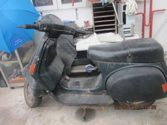 ขายvespa cosa lx150พร้มทะเบียน23000บาท