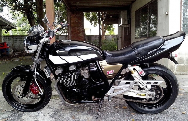 ขายกันถูกๆๆ Yamaha xjr400 ปี96 คาบูไฟฟ้า เอกสารอินวอย์