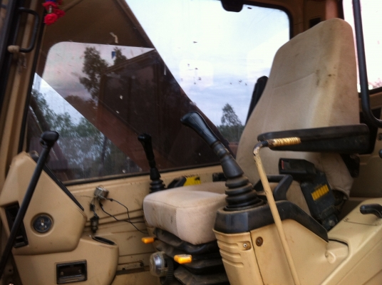 ขาย. (( CAT )). V2 320รถสวย เจ้าของรถขายเอง รถสวยมาก. พร้อมใช้งานครับเอกสาร. เล่มพร้อมโอน0897-088772. สภาพ 80\% ขาย. (( CAT )). V2 320รถสวย เจ้าของรถขายเอง รถสวยมาก. พร้อมใช้งานครับเอกสาร. เล่มพร้อมโอน0897-088772. สภาพ 80\%