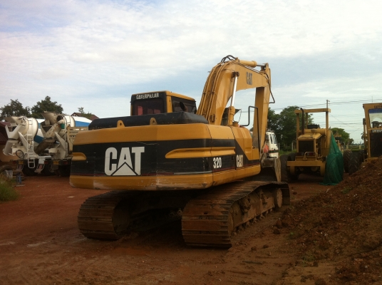 ขาย. (( CAT )). V2 320รถสวย เจ้าของรถขายเอง รถสวยมาก. พร้อมใช้งานครับเอกสาร. เล่มพร้อมโอน0897-088772. สภาพ 80\% ขาย. (( CAT )). V2 320รถสวย เจ้าของรถขายเอง รถสวยมาก. พร้อมใช้งานครับเอกสาร. เล่มพร้อมโอน0897-088772. สภาพ 80\%