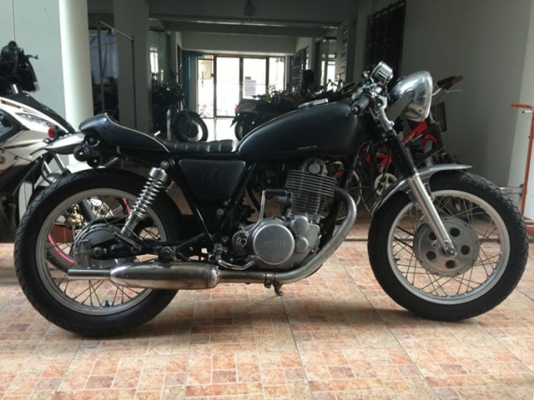 ขาย sr 400 อิเวอ เครื่อง+โครง+สพม คาแฟ่ 46000 ด่วนเลยคับ