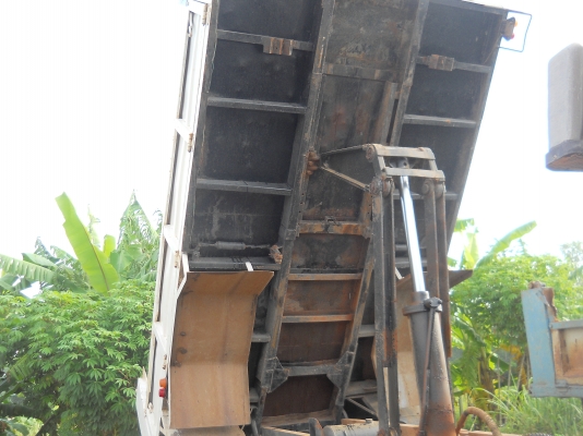 หลุดมัดจำ ขายดาวน์FSR ด่วนๆวาง 150000 ขับไปได้เลยเจ้าของขายเองอีซูซุร๊อกกี้6ล้อดั๊มพ์สภาพสวยพร้อมใช้ไม่ต้องทำอะไรเพิ่มเครื่องเทอร์โบ210แรงม้า