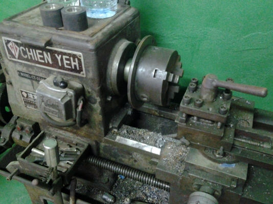 เครื่องกลึงเล็ก 3 ฟุต