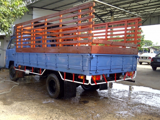 ขายหกล้อ 115 แรงม้า พร้อมใช้งาน