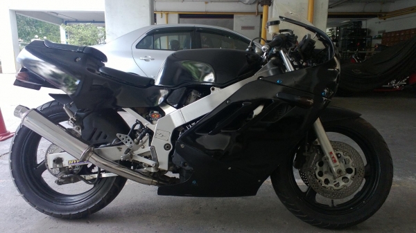 GSX R5 400 เดิมๆคับ GSX R5 400 เดิมๆคับ