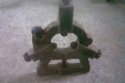 ตัวจับงานกลึงตัวจับงานกลึง สภาพพใช้งานปกติครับสวยๆครับราคานี้คุ้มครับ  เนื้อเหล็กรุ่นเก่าครับ