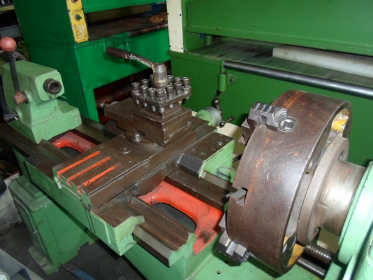 เครื่องกลึง 6 ฟุต ต้าชิง 3 เพลา เกียร์บล็อก  78,000  ด่วน !!!!!