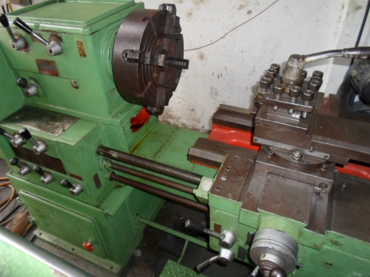 เครื่องกลึง 6 ฟุต ต้าชิง 3 เพลา เกียร์บล็อก  78,000  ด่วน !!!!!