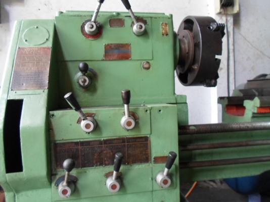 เครื่องกลึง 6 ฟุต ต้าชิง 3 เพลา เกียร์บล็อก  78,000  ด่วน !!!!!