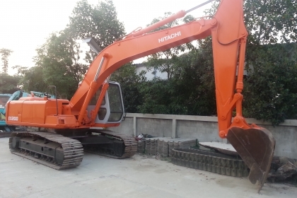 ขายด่วน..รถแบคโฮ  HITACHI EX200-2 รถสวย เก่าญี่ปุ่นแท้ แรงขุดดี ทำงานได้ไว ประหยัดน้ำมันสุดคุ้ม มีใบอินวอยล์ ราคาต่อรองได้.