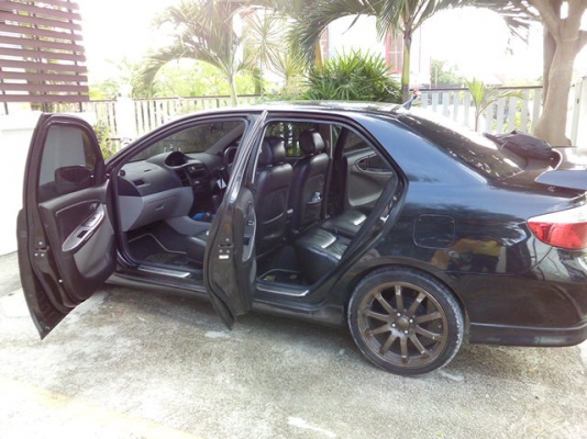 ขายดาวส์ VIOS สีดำ Max 17 สภาพร้อมใช้งานผู้ใช้มือเดียว