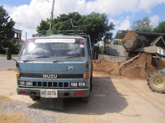 ขาย ดั้ม NPR 115 พวงมาลัยเพาเวอร์